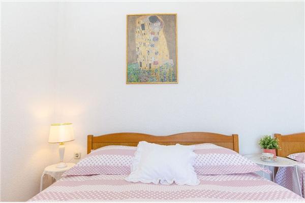 Apartment A2, for 5 persons