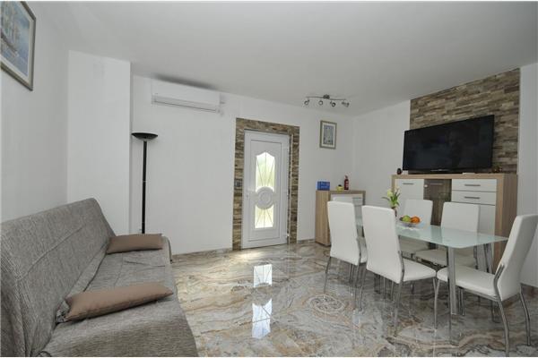 Apartment A2, for 4 persons