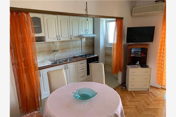 Apartman A2, za 5 osoba/e