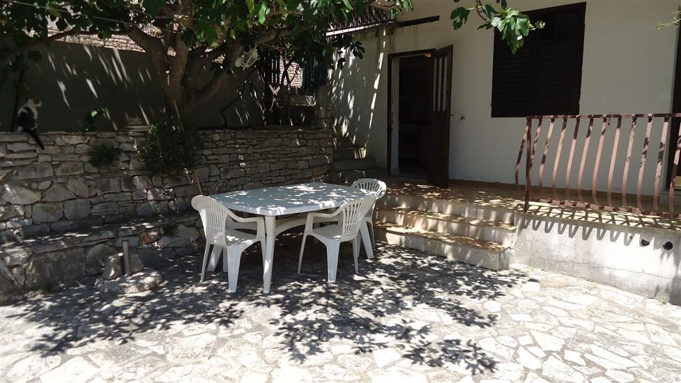 Apartment A1, for 6 persons