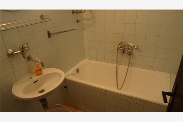 Apartment A1, for 6 persons