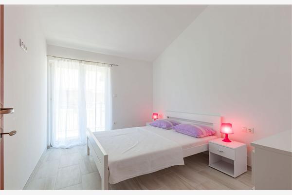 Apartment A7, for 6 persons