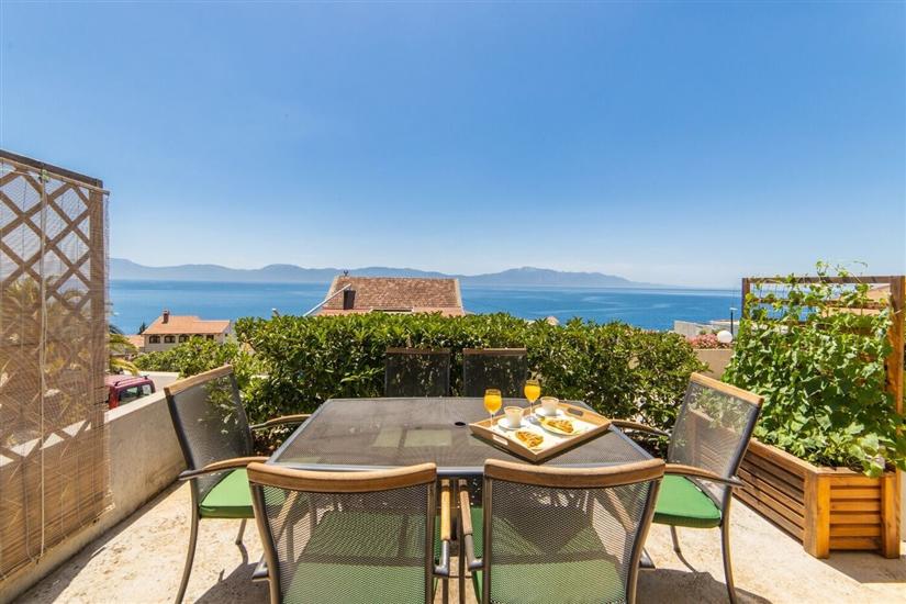 Apartment A1, for 6 persons