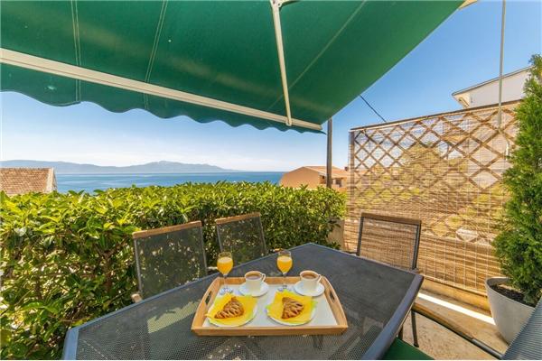 Apartment A2, for 6 persons