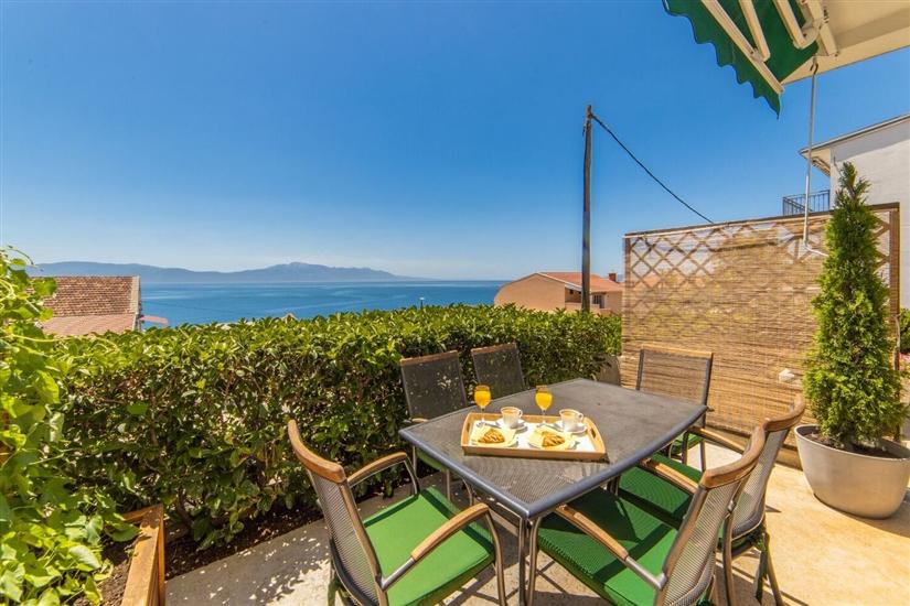 Apartment A2, for 6 persons