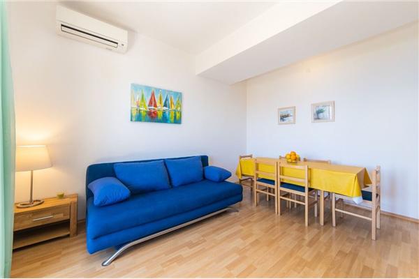 Apartment A2, for 6 persons