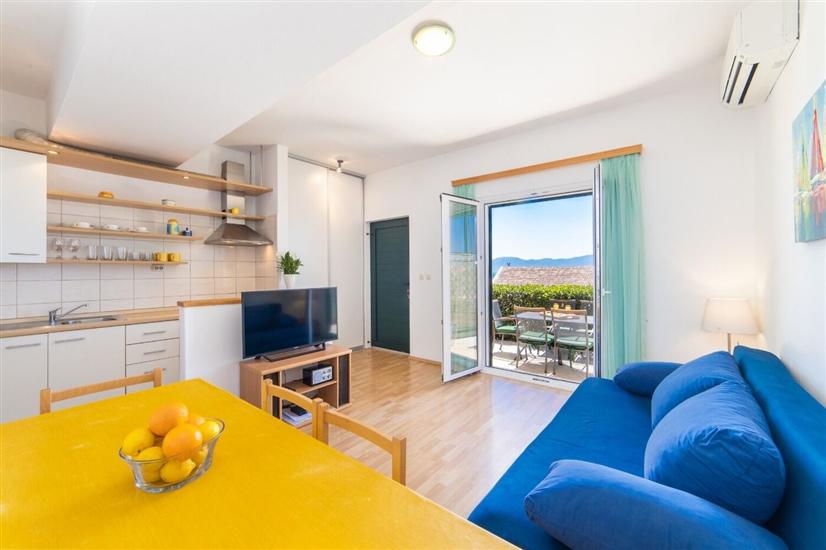 Apartment A2, for 6 persons