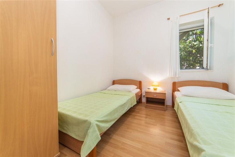 Apartment A2, for 6 persons