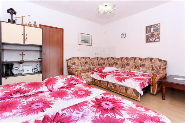 House K1, for 8 persons