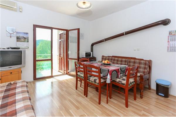 House K1, for 8 persons