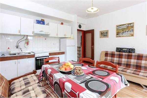 House K1, for 8 persons