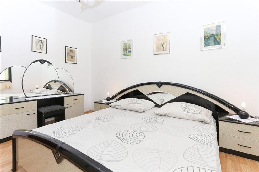 House K1, for 8 persons