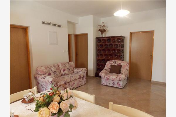 House K1, for 8 persons