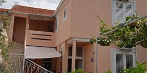 Apartment - Sutomiscica - island Ugljan