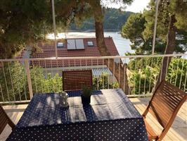 House - Stomorska - island Solta