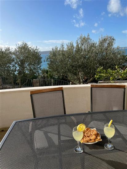 Apartment A2, for 6 persons