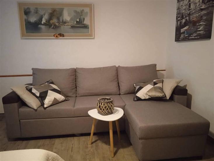 Apartment A1, for 5 persons