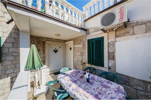 Apartment A2, for 3 persons