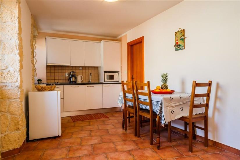 Apartment A2, for 3 persons