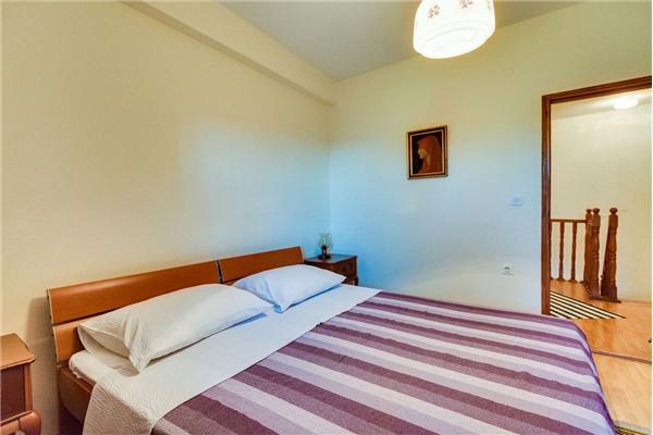 Apartment A2, for 8 persons