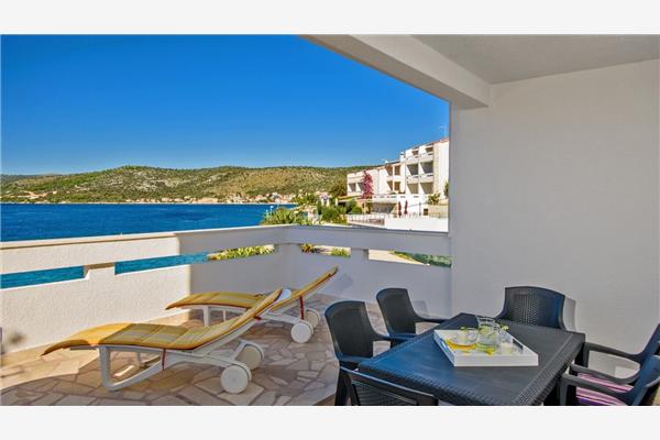 Apartment A1, for 6 persons