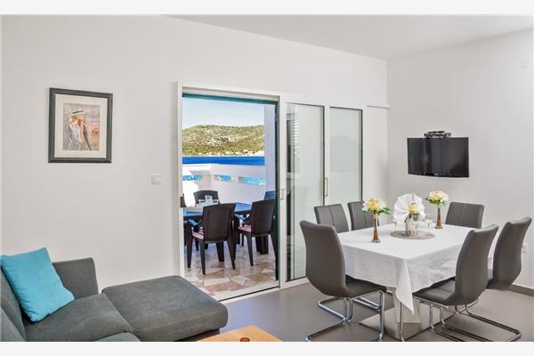 Apartment A1, for 6 persons