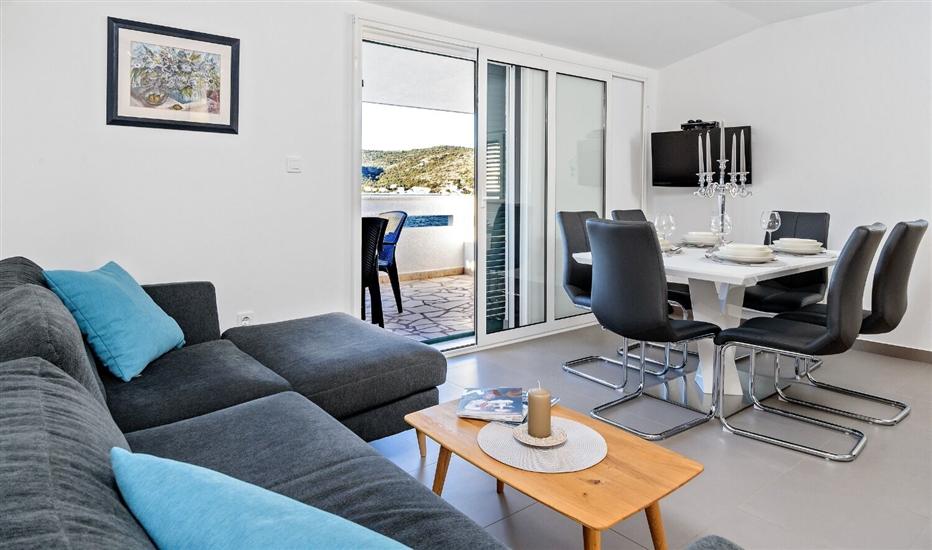 Apartment A2, for 6 persons