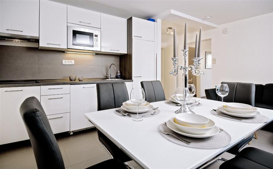 Apartment A2, for 6 persons