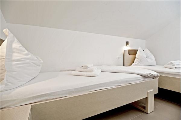 Apartment A2, for 6 persons