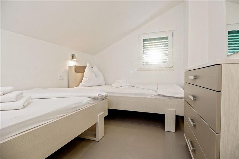 Apartment A2, for 6 persons