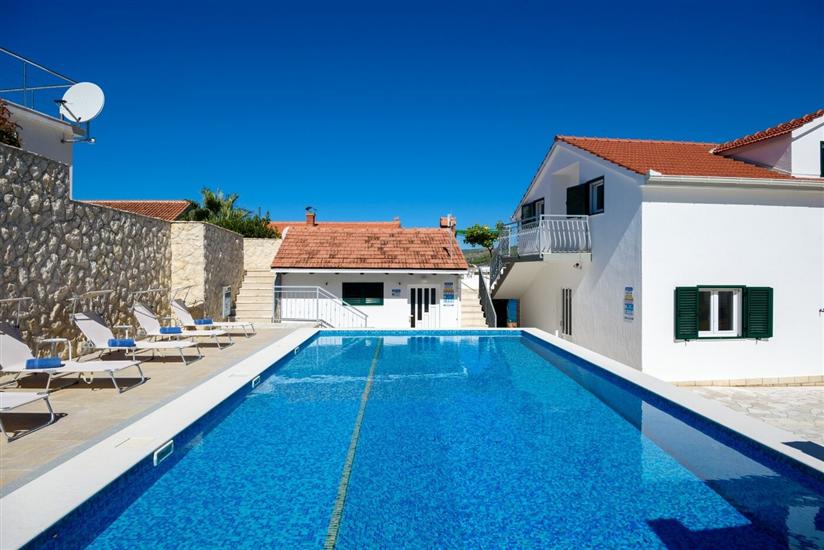 Apartments Modri Dragulj