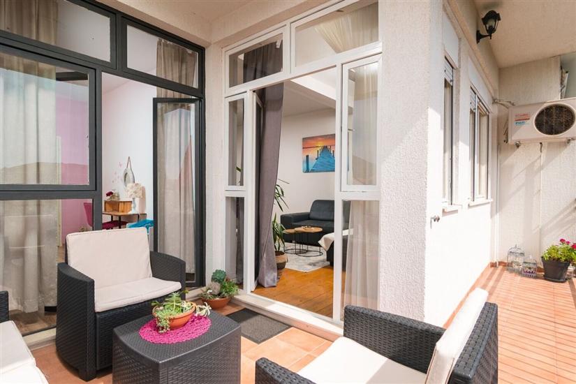 Apartment A1, for 6 persons