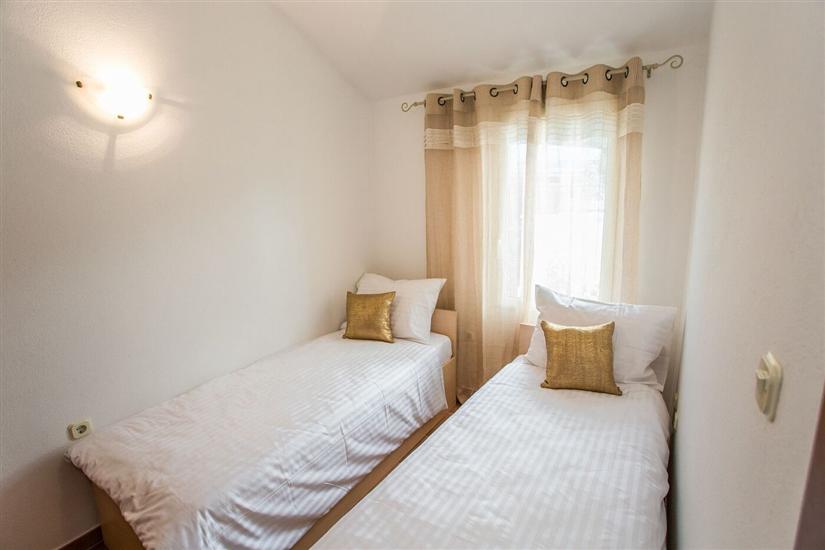 House K1, for 5 persons