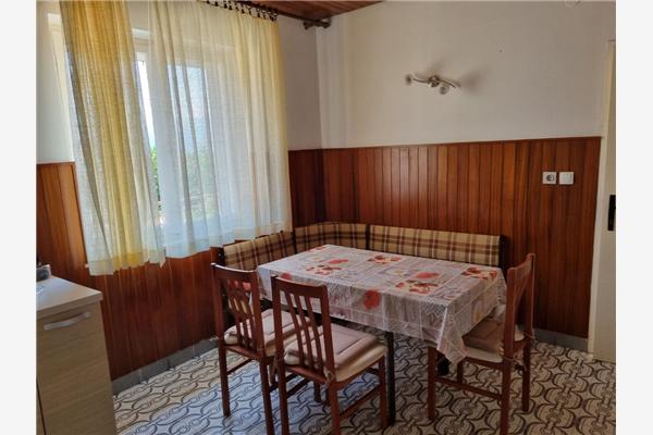 Apartment A1, for 7 persons
