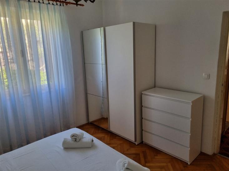 Apartment A1, for 7 persons