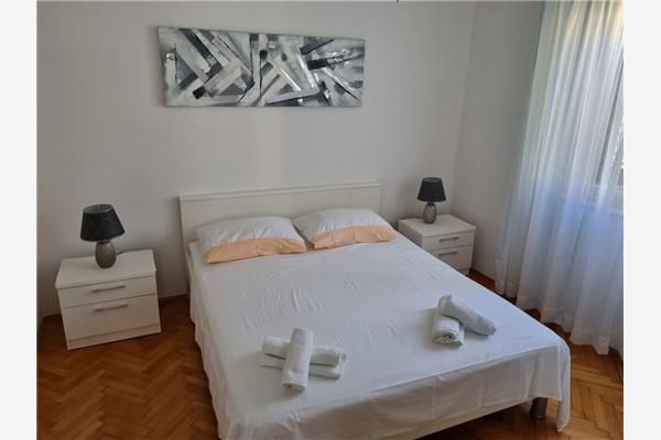 Apartment A1, for 7 persons
