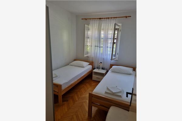 Apartment A1, for 7 persons