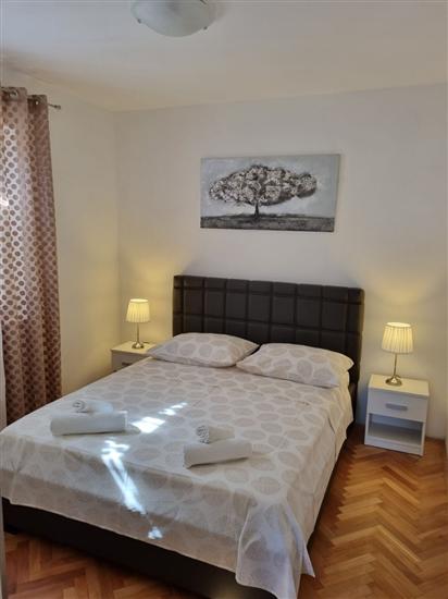 Apartment A1, for 7 persons