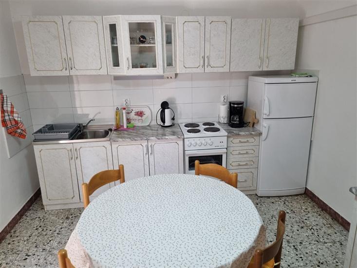 Apartment A2, for 5 persons