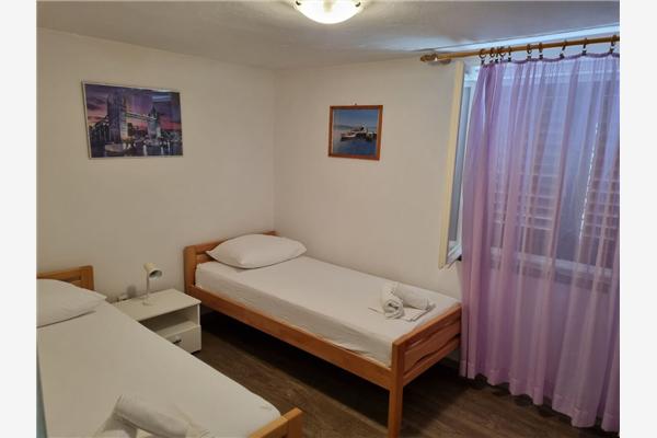 Apartment A2, for 5 persons