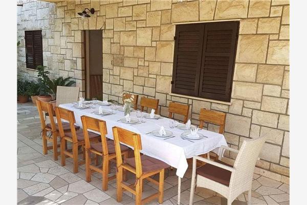 Apartment A1, for 5 persons