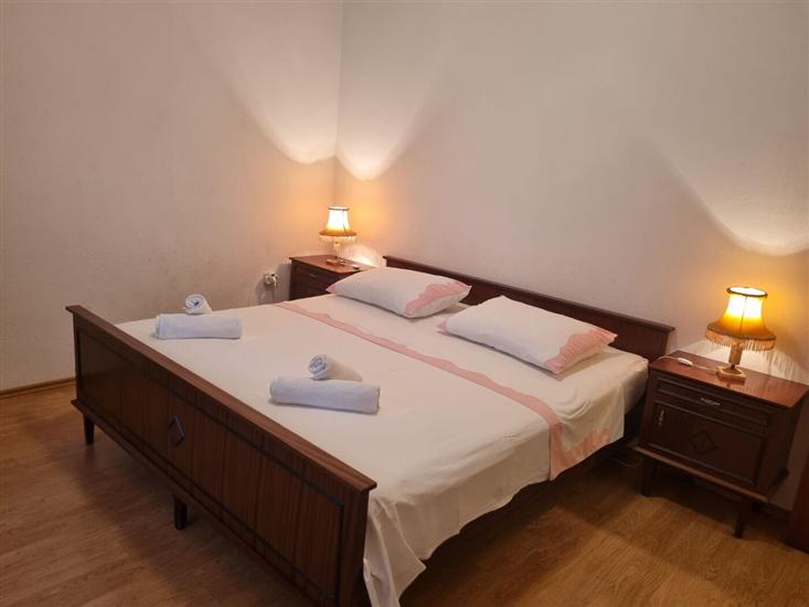 Apartment A1, for 5 persons