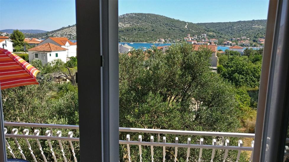 Apartment A2, for 6 persons