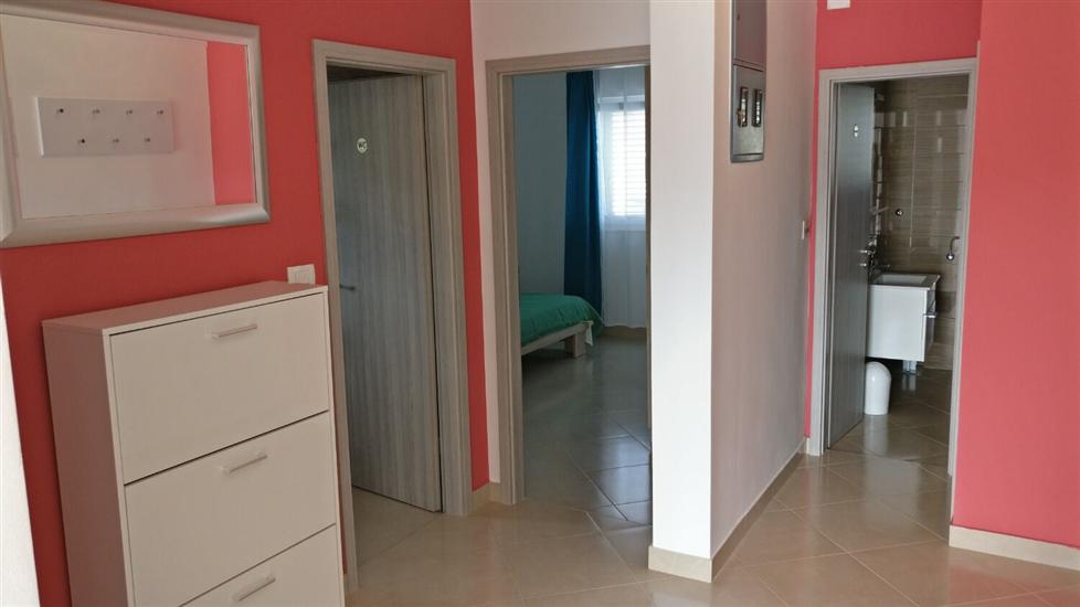 Apartment A2, for 6 persons