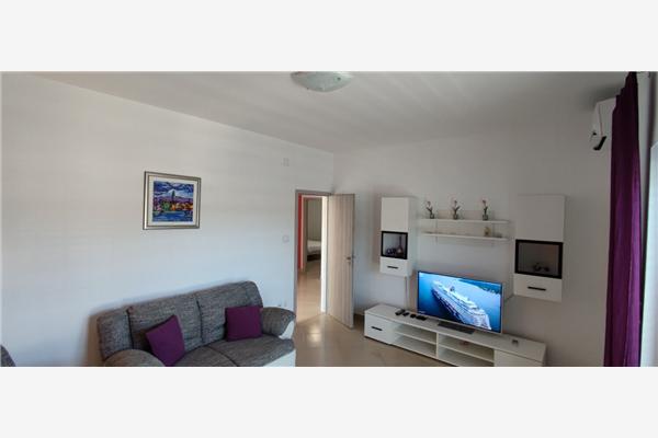 Apartment A2, for 6 persons