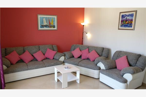 Apartment A2, for 6 persons