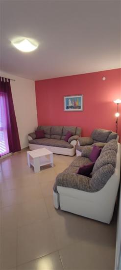 Apartment A2, for 6 persons