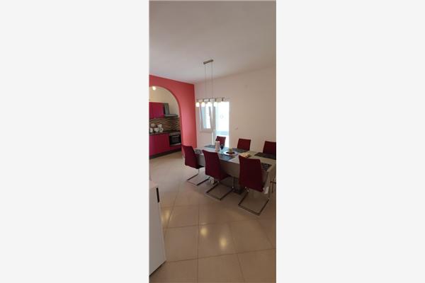 Apartment A2, for 6 persons