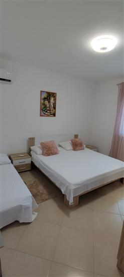 Apartment A2, for 6 persons