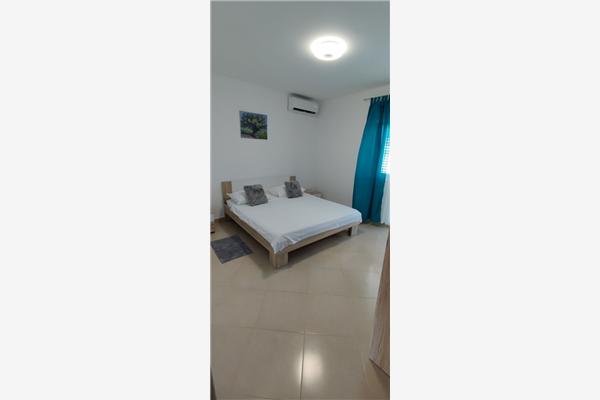 Apartment A2, for 6 persons